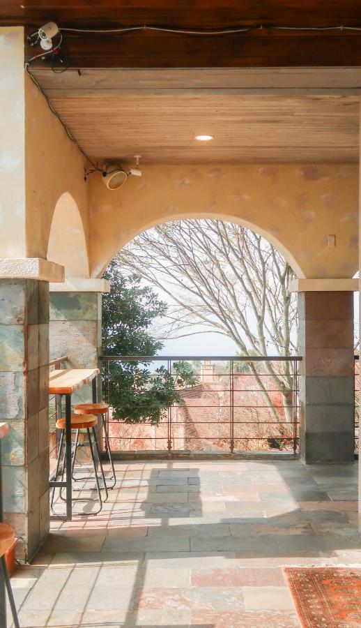 Impression Nordic Manor Club Apartman Zsenaj Kültér fotó
