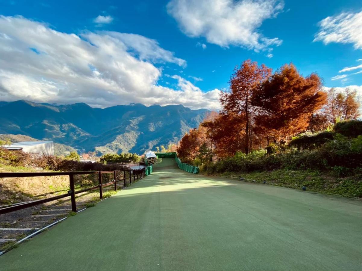 Impression Nordic Manor Club Apartman Zsenaj Kültér fotó